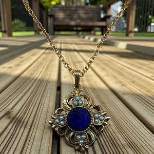 Vintage AVON Viennese Collection Victoria Lapis Blue Necklace Gold Toned Pendant
